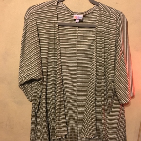 LuLaRoe S Sweater Material Lindsay Like New Sale - Picture 1 of 3